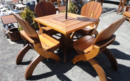The Pedistal Chair Patio Set