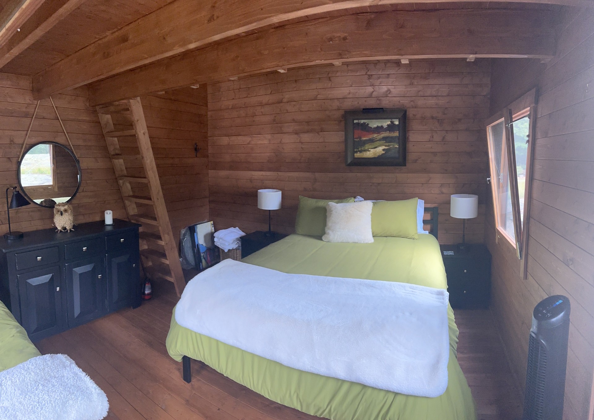 The Wild Berry 90 sq/ft Loft